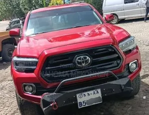 Toyota Tacoma 2018 Red