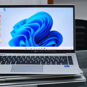 New Laptop HP EliteBook 830 G8 16GB Intel Core i5 SSD 512GB
