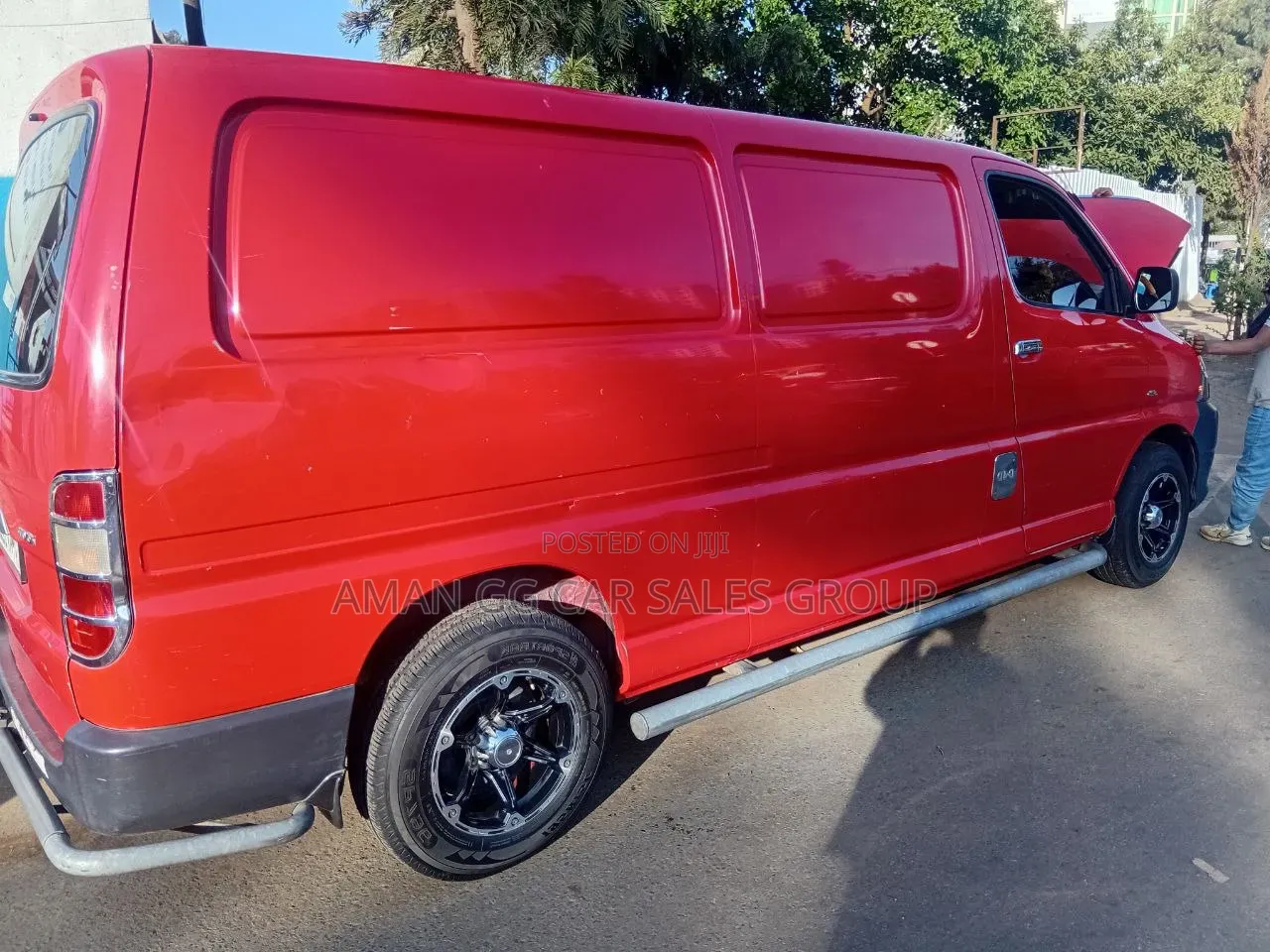 Toyota Quantum 2011 Red