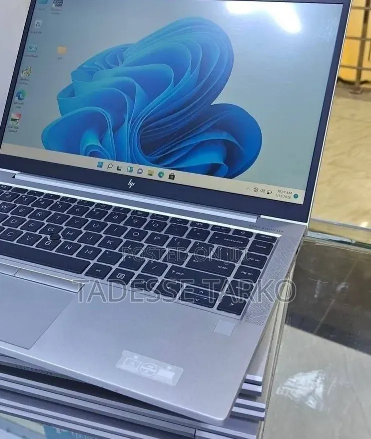 New Laptop HP EliteBook 845 G8 16GB AMD Ryzen 5 SSD 512GB