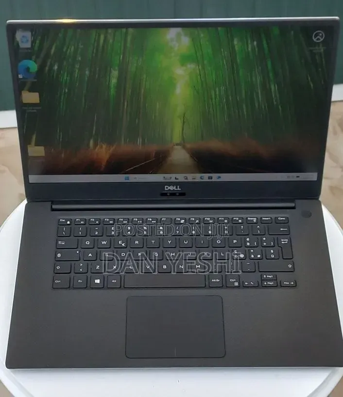 New Laptop Dell Precision 5540 16GB Intel Core i9 SSD 512GB