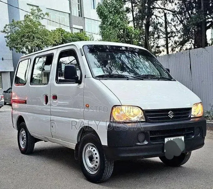 Suzuki Eeco 2024 White