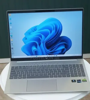 New Laptop HP Pavilion 15 16GB Intel Core i7 SSD 1T