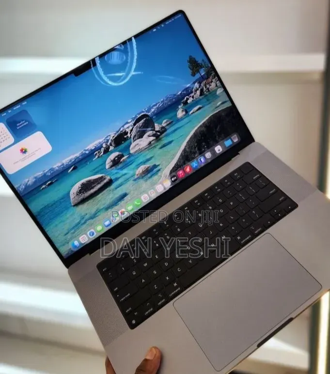 New Laptop Apple MacBook Pro 2021 M1 16GB Apple M1 Pro SSD 512GB