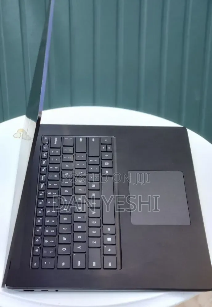New Laptop Microsoft Surface Laptop 5 16GB Intel Core i7 SSD 256GB