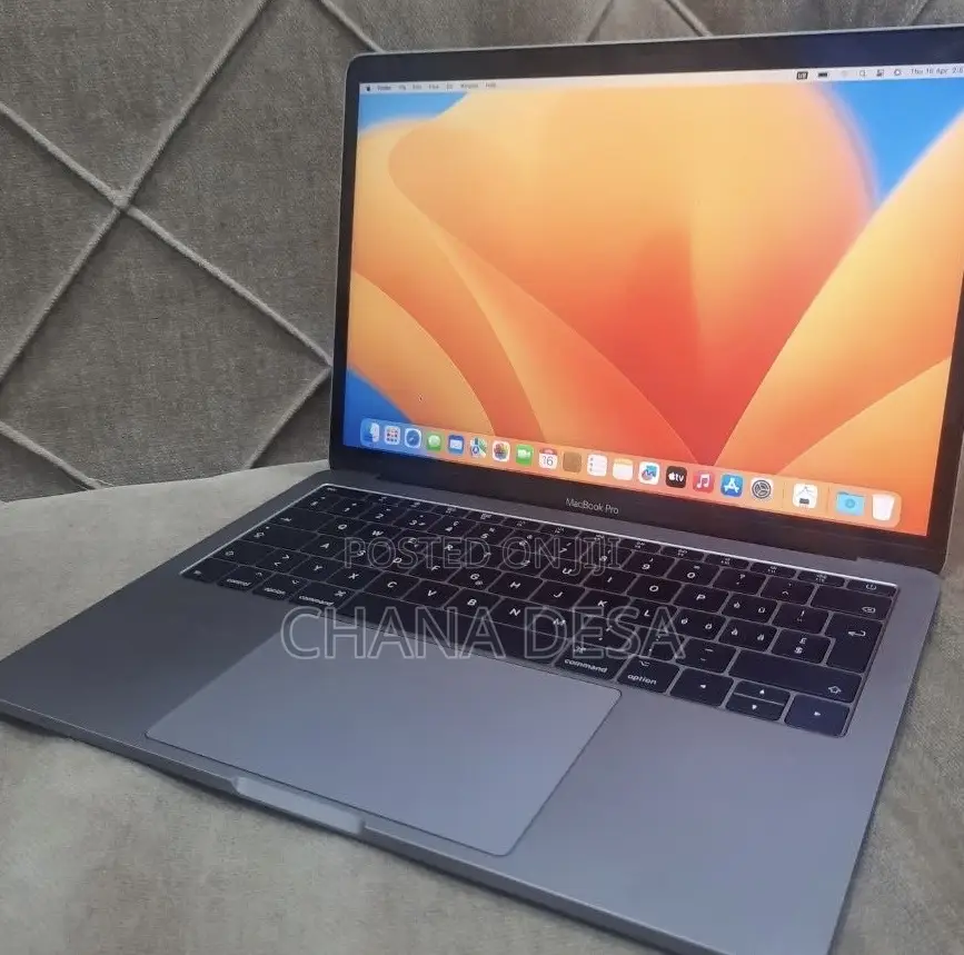 New Laptop Apple MacBook Pro 2017 16GB Intel Core i5 SSD 512GB