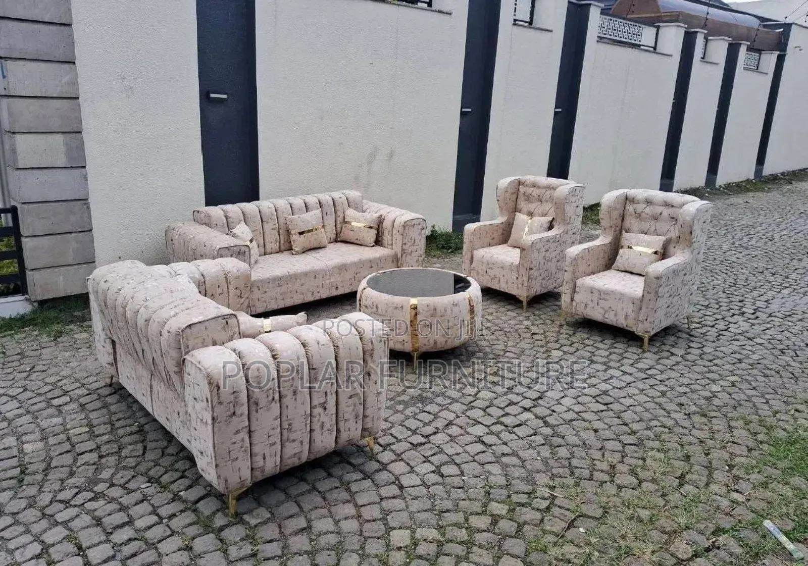 Hanibal Sofa