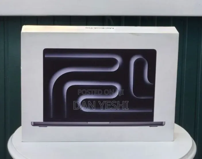 New Laptop Apple MacBook Pro 16GB Apple M5 SSD 1T
