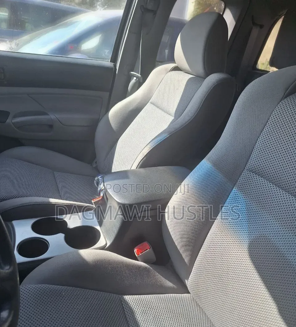 Toyota Tacoma X-Runner V6 2012 Black