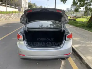 Hyundai Avante 2015 Gray