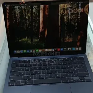New Laptop Apple MacBook Air 2025 M4 13-inch 16GB Apple M4 SSD 256GB