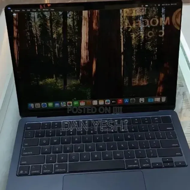 New Laptop Apple MacBook Air 2025 M4 13-inch 16GB Apple M4 SSD 256GB