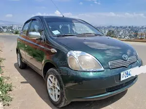 Toyota Vitz 2000