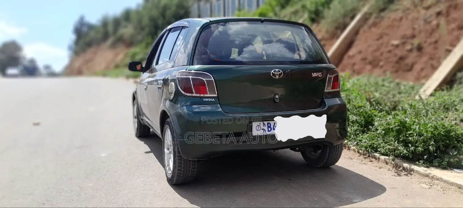 Toyota Vitz 2000