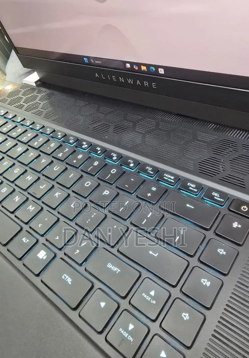 New Laptop Alienware X16 16GB Intel Core Ultra 7 SSD 1T