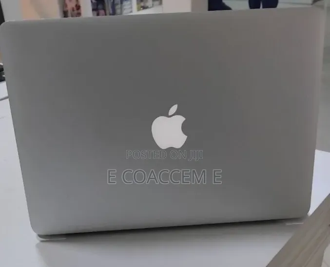 Laptop Apple MacBook 4GB Intel Core i5 SSD 256GB