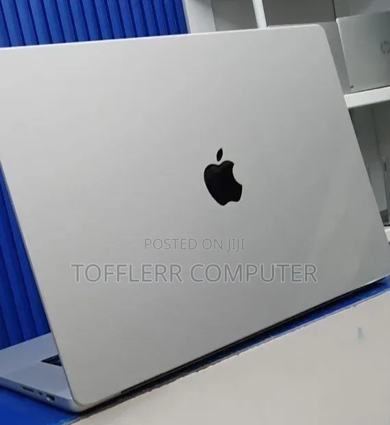New Laptop Apple MacBook Pro 2021 M1 16GB AMD A10 SSD 512GB