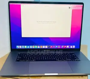 New Laptop Apple MacBook Pro 2019 32GB Intel Core i9 SSD 512GB