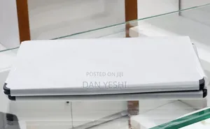 New Laptop Apple MacBook 16GB Apple M4 SSD 256GB