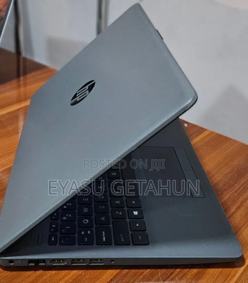 New Laptop HP Stream Notebook 8GB Intel Core i5 HDD 1T