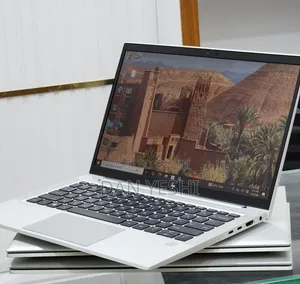 New Laptop HP EliteBook 830 G8 16GB Intel Core i7 SSD 512GB