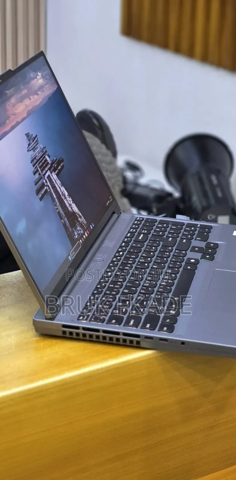 New Laptop Lenovo Legion 5 16GB AMD Ryzen 7 SSD 1T