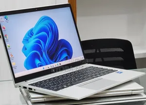 New Laptop HP EliteBook 830 G8 16GB Intel Core i5 SSD 512GB