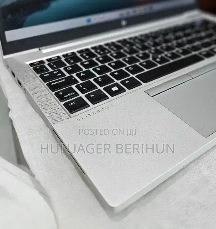 New Laptop HP EliteBook 840 G8 16GB Intel Core i7 SSD 512GB