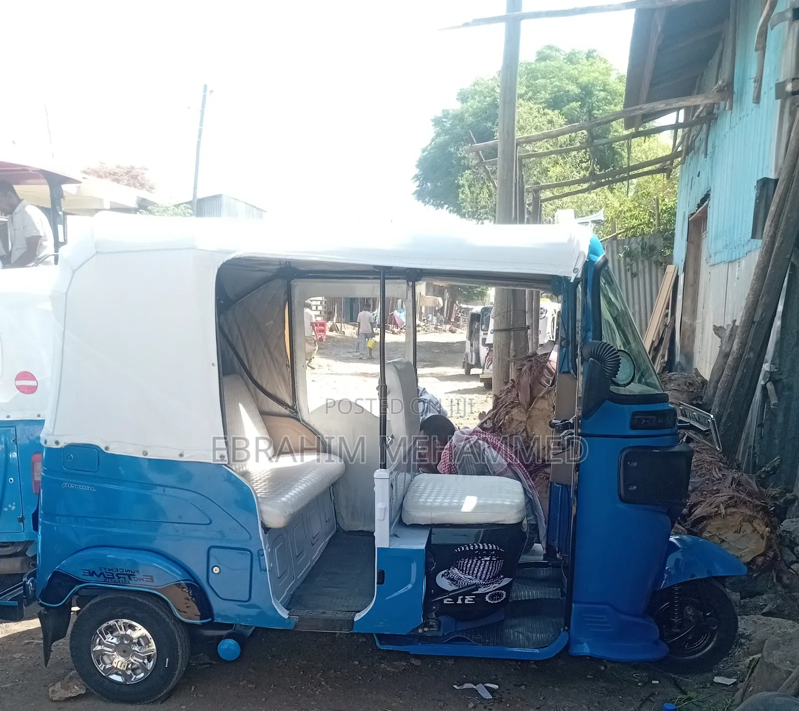 Bajaj RE 2024 Blue