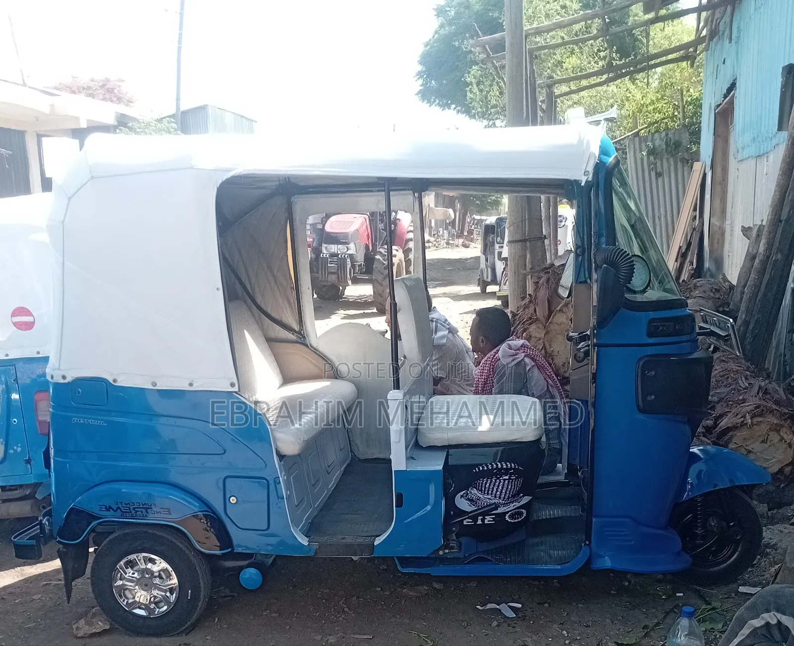 Bajaj RE 2024 Blue