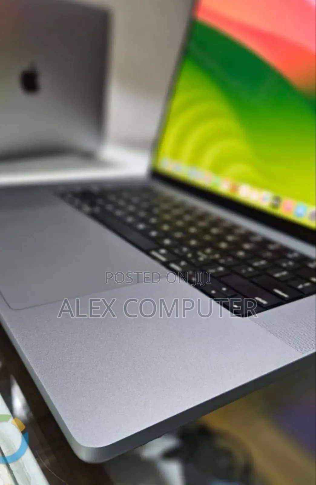 New Laptop Apple MacBook Pro M1 32GB Apple M1 Pro SSD 1T