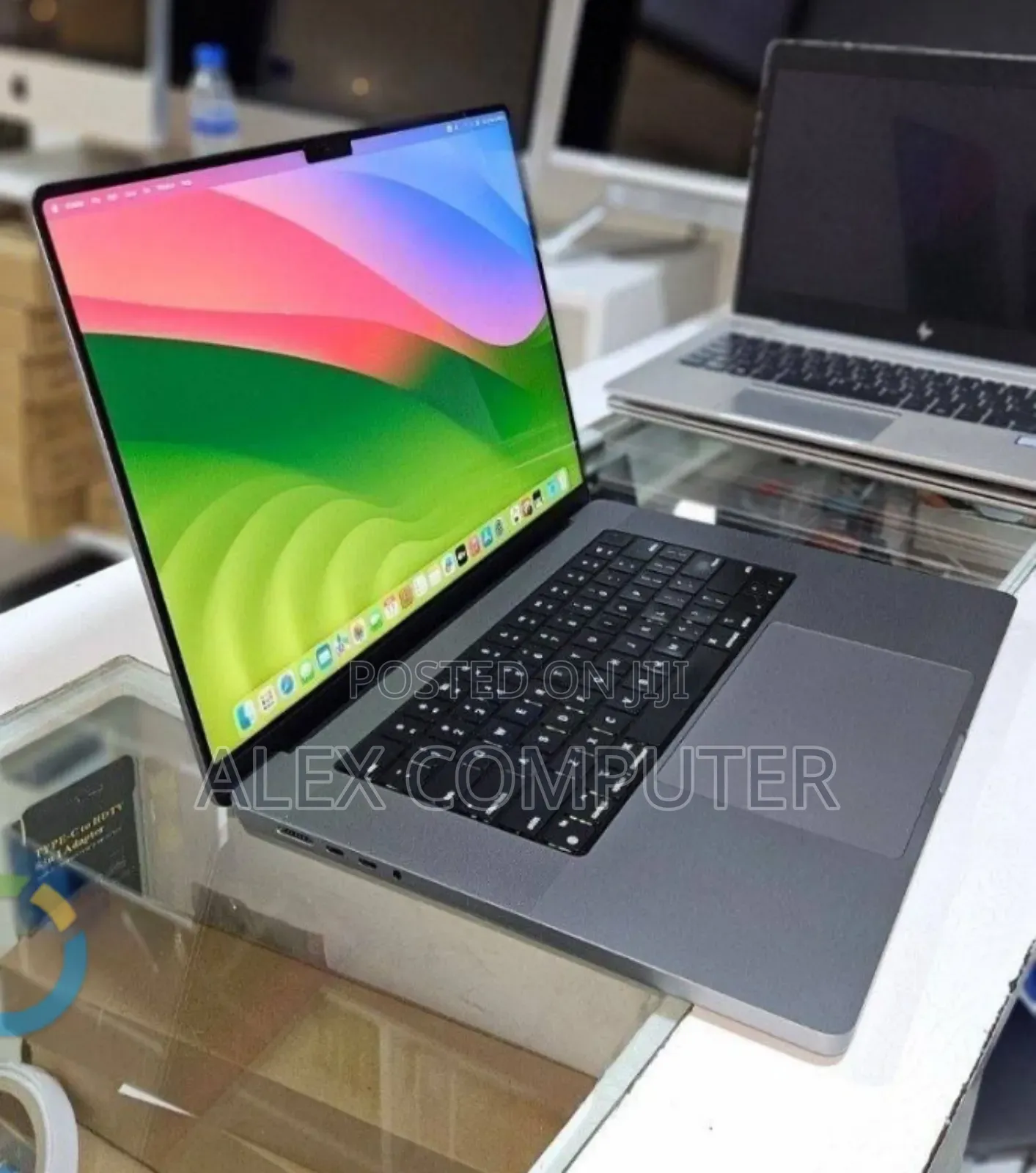 New Laptop Apple MacBook Pro M1 32GB Apple M1 Pro SSD 1T