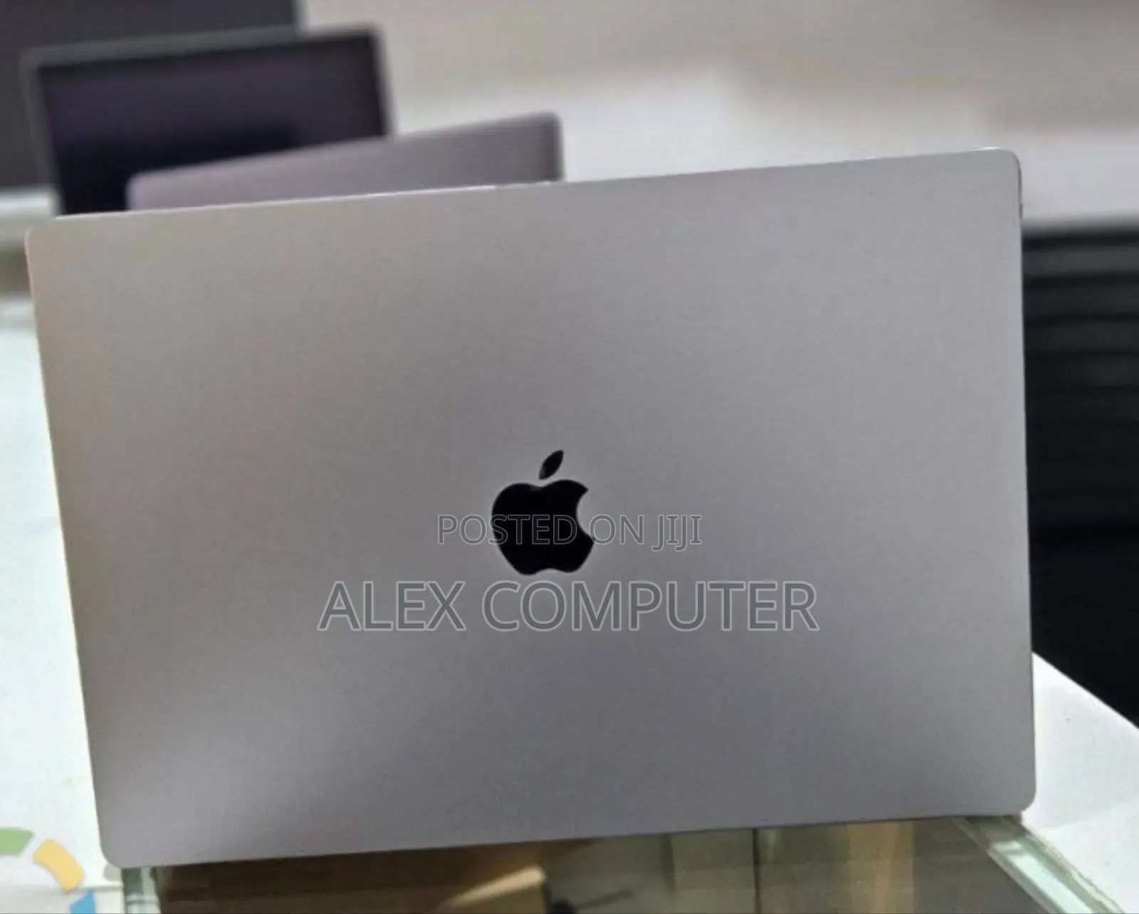 New Laptop Apple MacBook Pro M1 32GB Apple M1 Pro SSD 1T