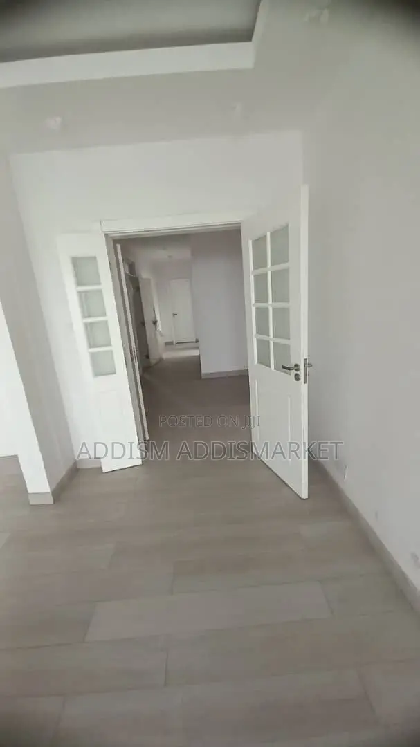Furnished 3bdrm Apartment in Bamacon Realestate, Bole for sale