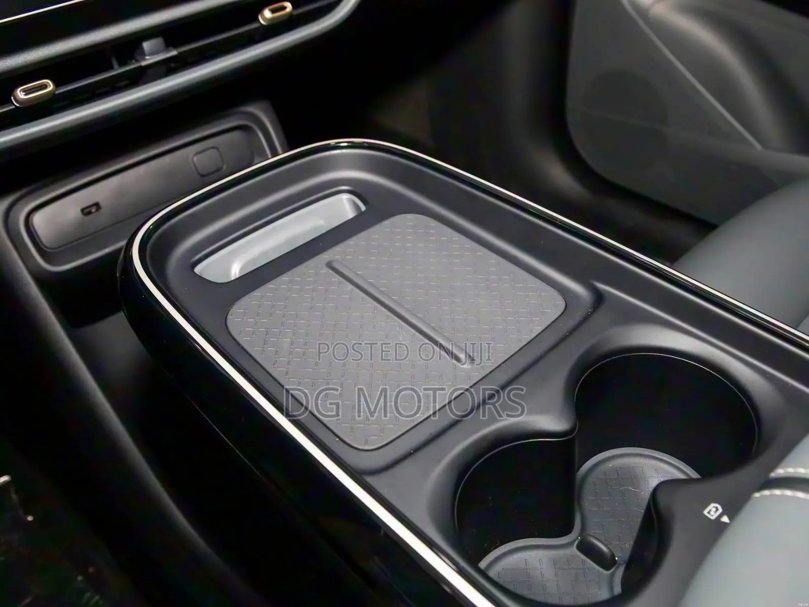 New Arcfox T1 2025 Silver