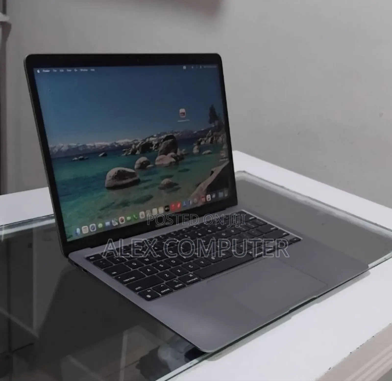 New Laptop Apple MacBook Air 2020 M1 8GB Apple M1 SSD 256GB