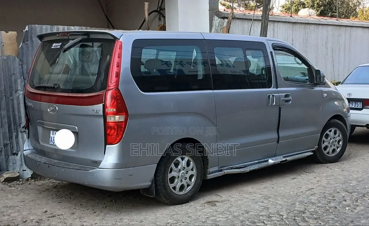Hyundai Starex 2012 Grey
