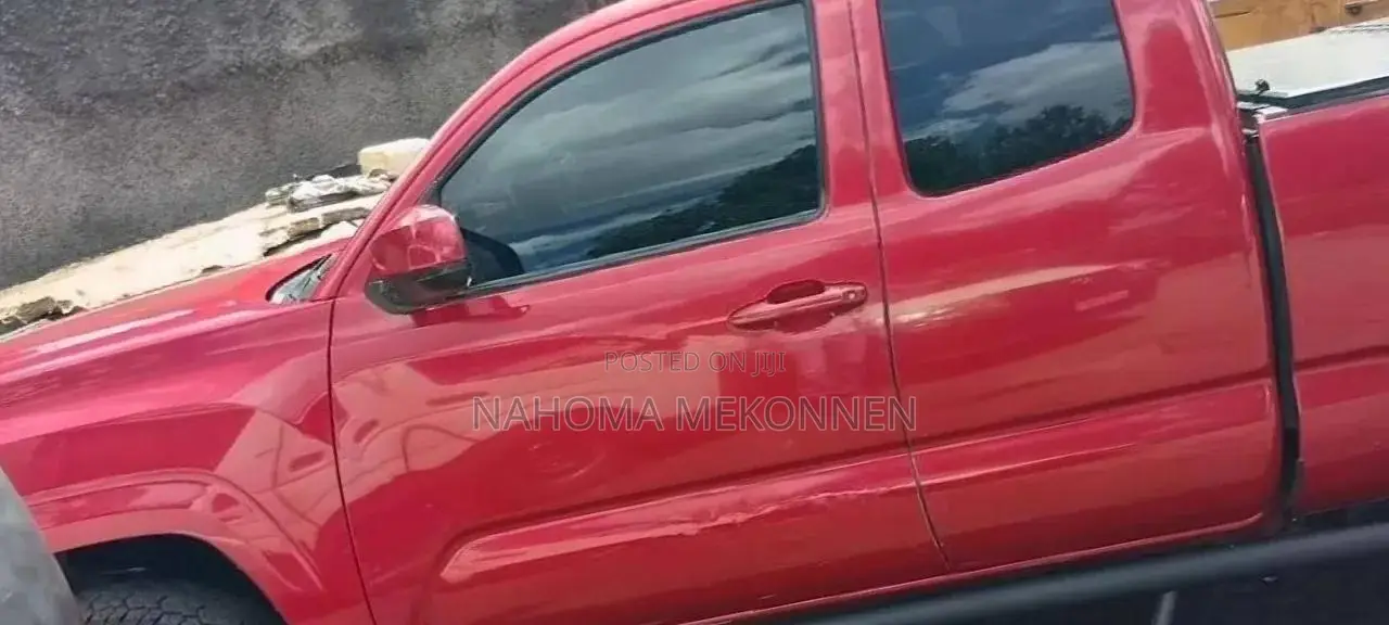 Toyota Tacoma 2018 Red