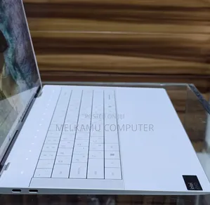 New Laptop Dell XPS 15 32GB Intel Core i7 SSD 1T