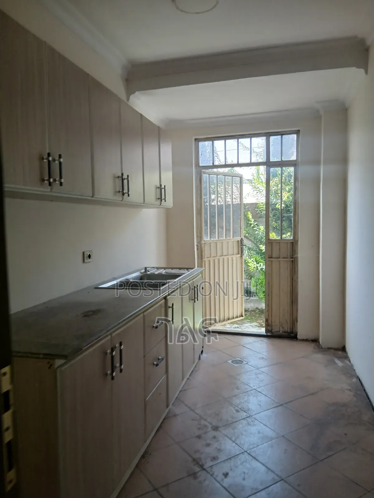 1bdrm Apartment in የሚሸጥ ባለ 1 መኝታ አያት, Bole for sale