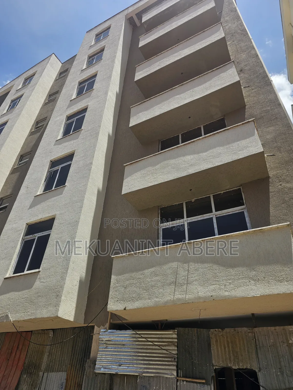 3bdrm Apartment in አምደሁን ሪልእስቴት, Nifas Silk-Lafto for sale