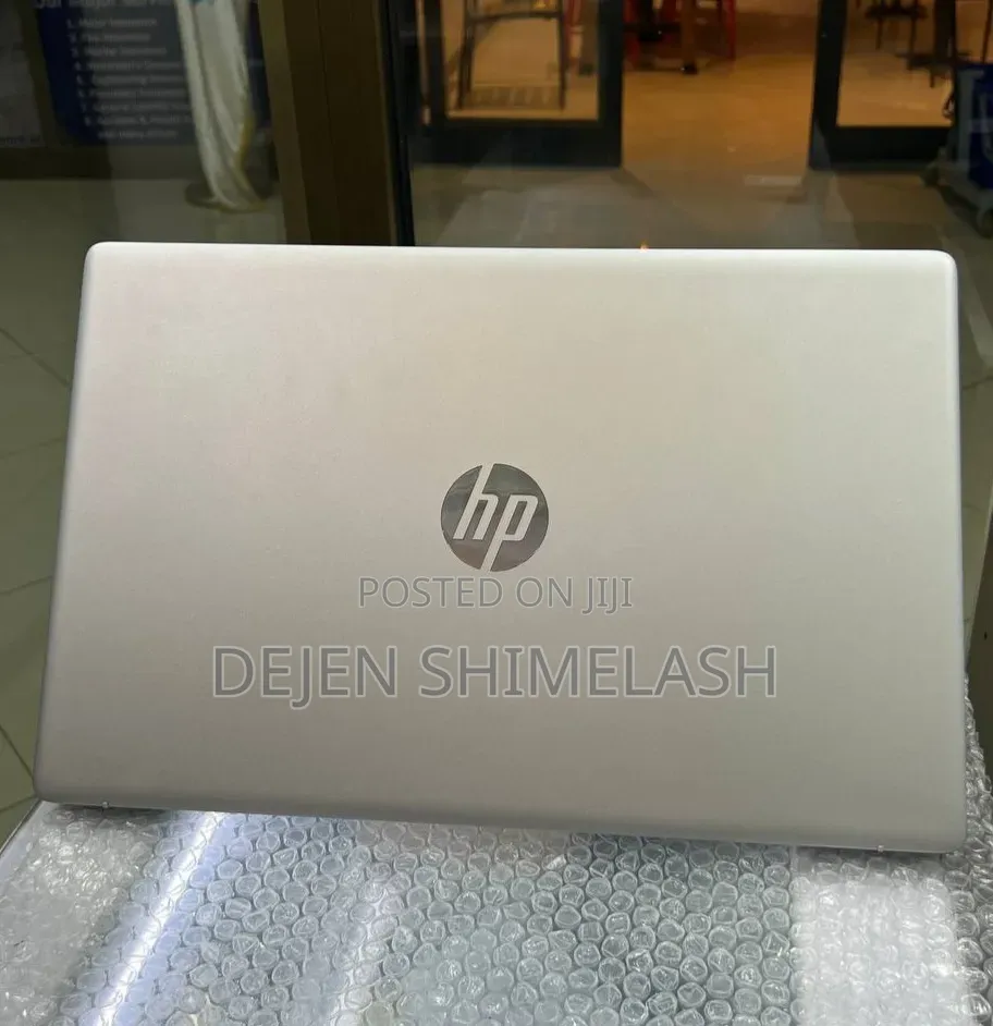New Laptop HP Pavilion 15 8GB Intel Core i5 SSD 512GB