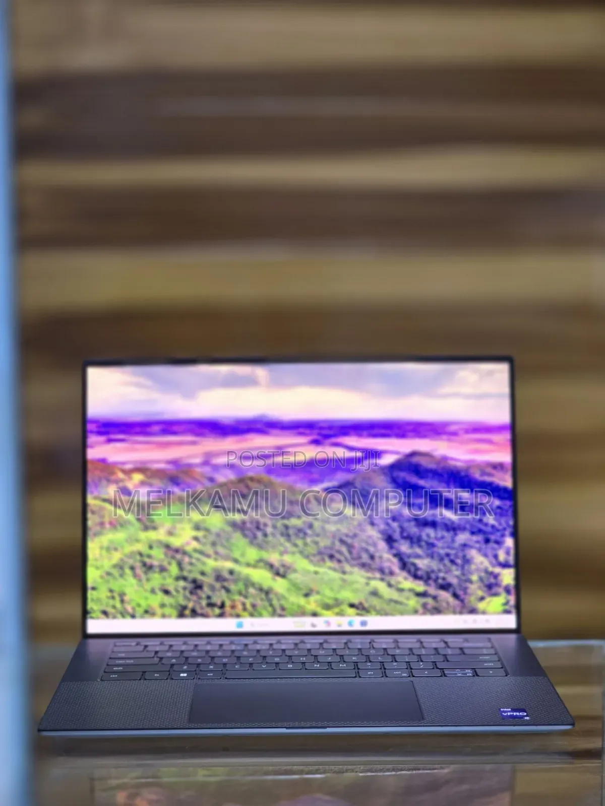 New Laptop Dell Precision 5540 16GB Intel Core i9 SSD 512GB
