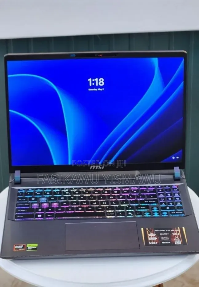 New Laptop MSI Vector 16 HX AI A2XWIG 16GB AMD Ryzen 9 SSD 1T