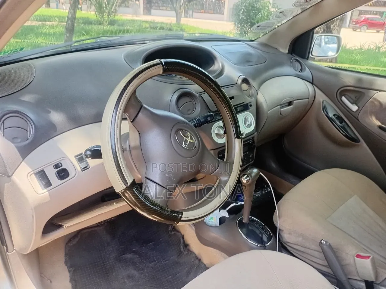 Toyota Platz 2005 Silver