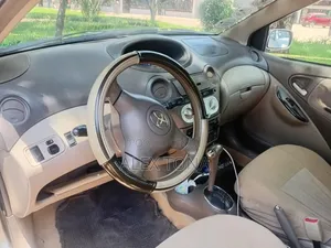 Toyota Platz 2005 Silver