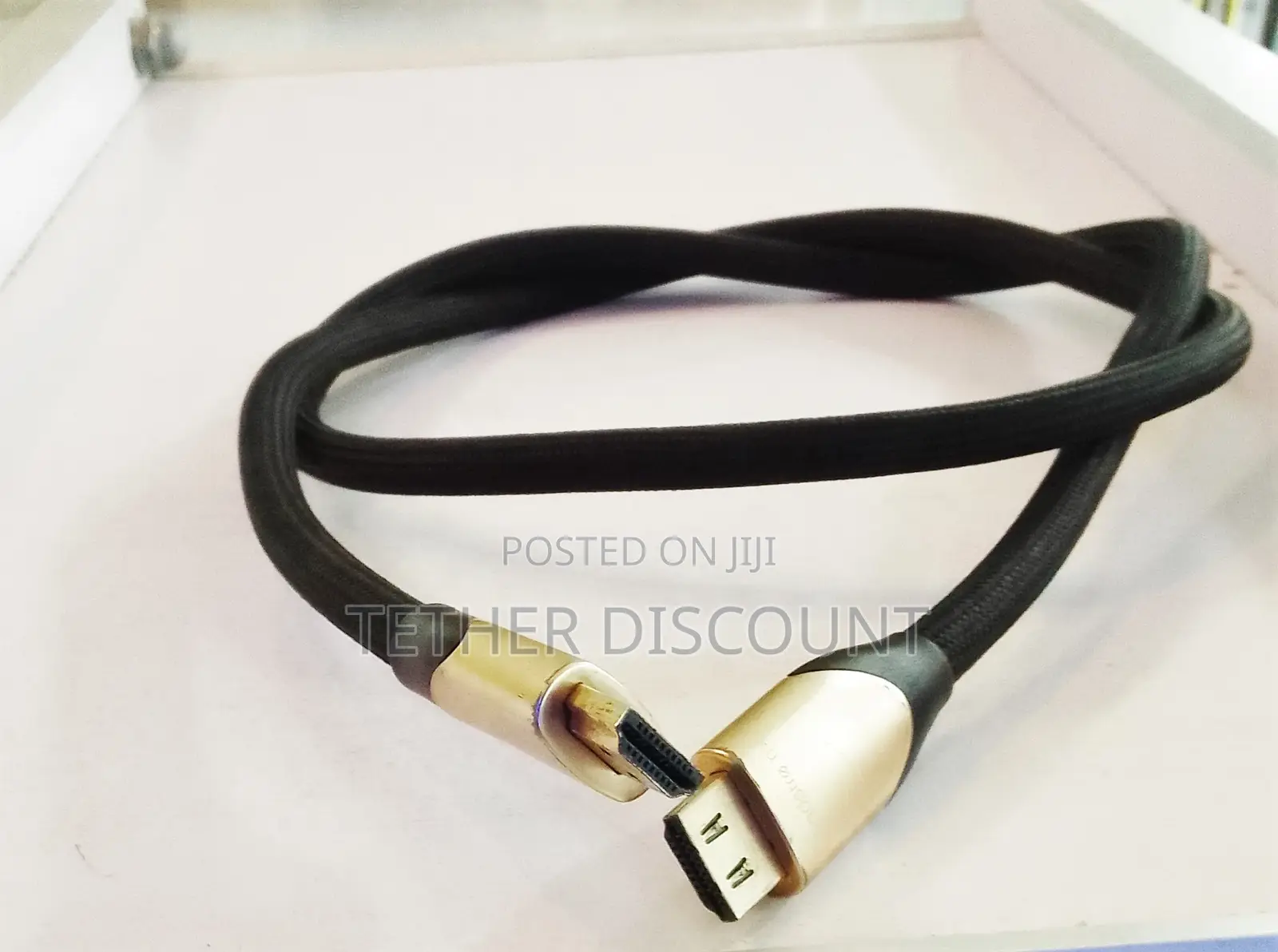 Hdmi Cable Connectorዲጂታል ቪዲዮ እና ድምጽ ከላፕቶፕ ወደ ቲቪ መላክ ያስችላል