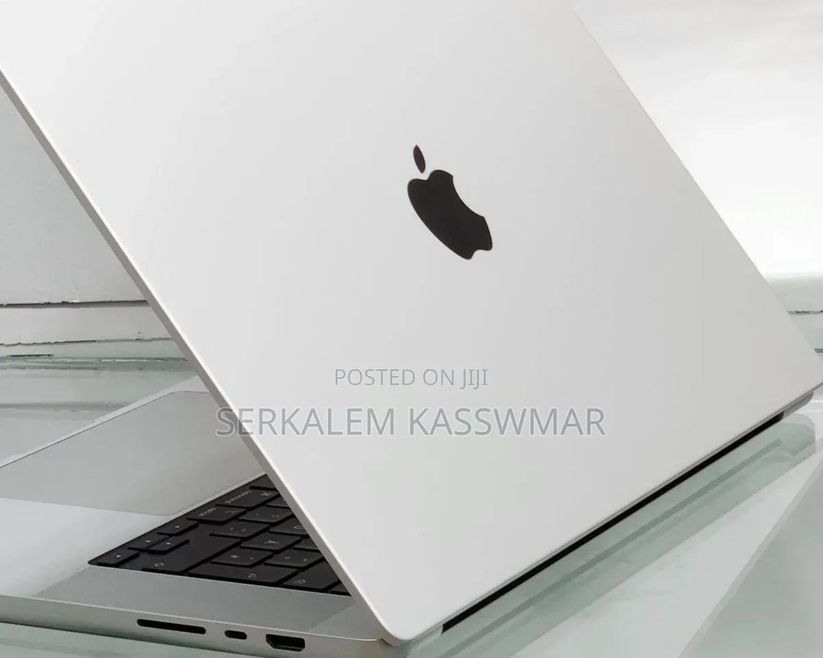 New Laptop Apple MacBook Pro 2021 M1 16GB Apple M1 SSD 512GB