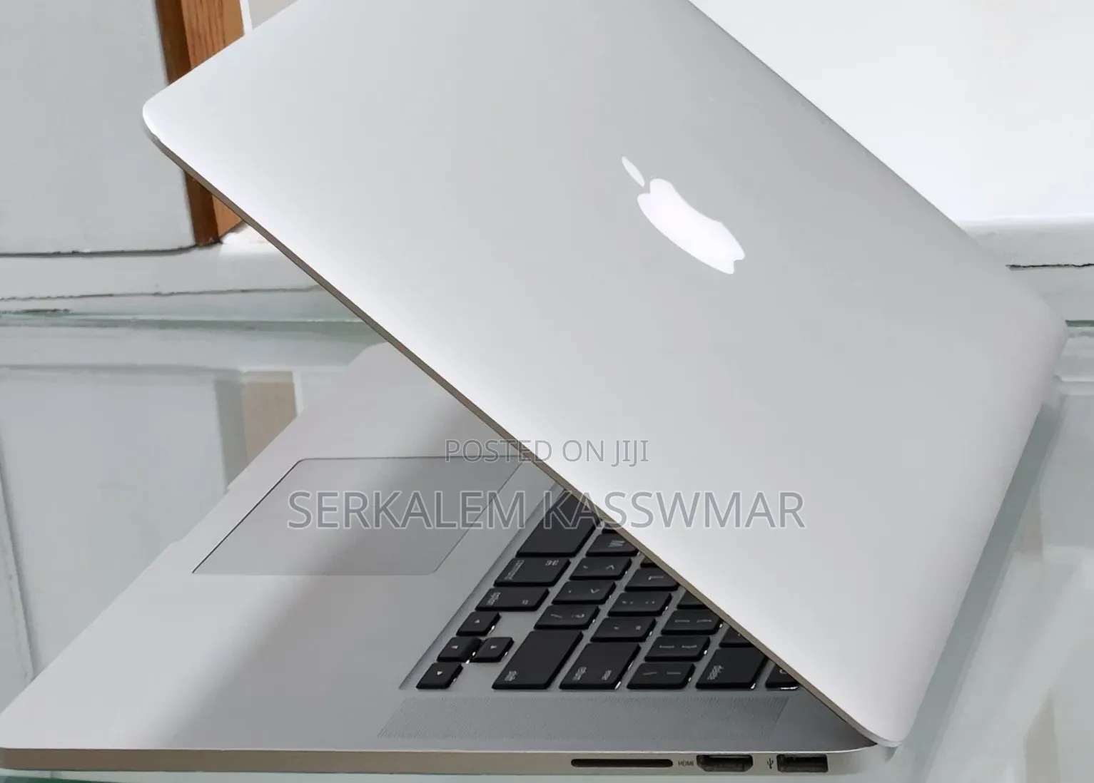 New Laptop Apple MacBook Pro 2015 16GB Intel Core i7 SSD 512GB