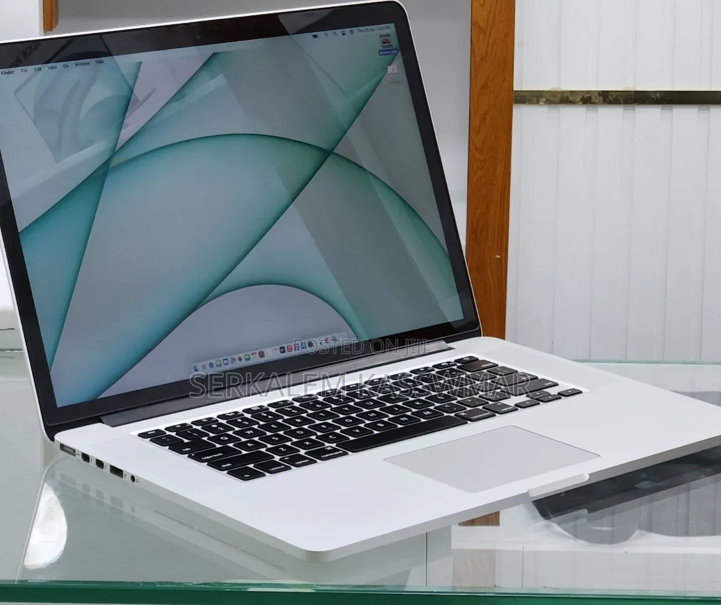 New Laptop Apple MacBook Pro 2015 16GB Intel Core i7 SSD 512GB